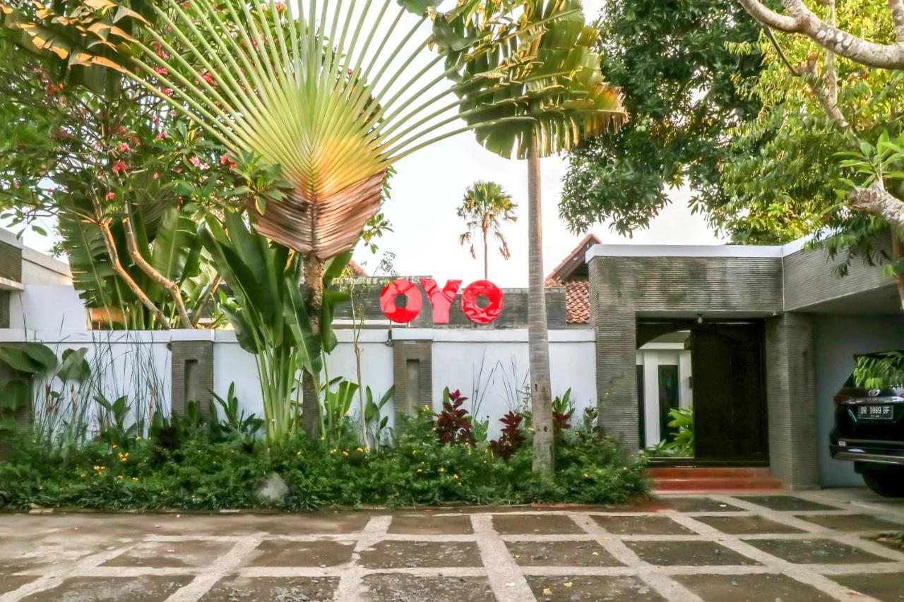 Oyo 1757 Villa Dende Labuan Labuan Lombok Exterior foto