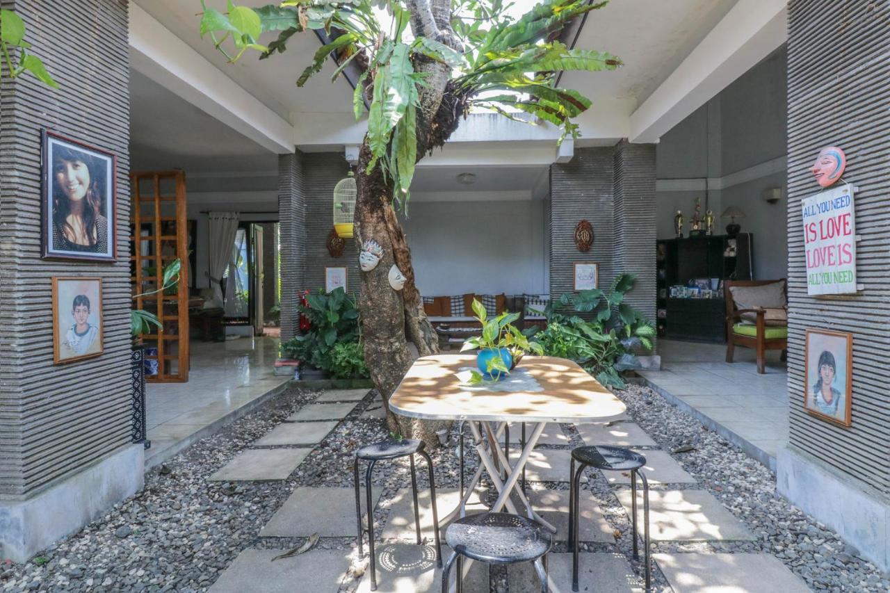 Oyo 1757 Villa Dende Labuan Labuan Lombok Exterior foto
